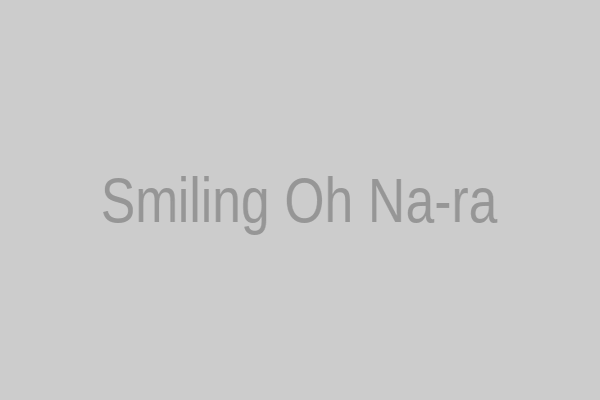 Image of Oh Na-ra smiling
